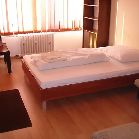 Eszterhazy Karoly Egyetem Hostel